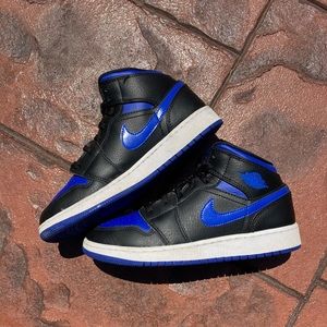 💙🖤Nike Air Jordan 1 Retro Mid Royal 2020